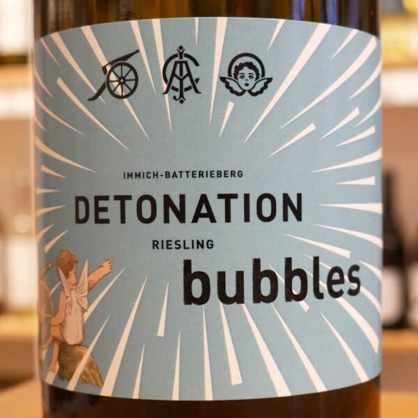 DETONATION bubbles Riesling Sekt extra brut von Weingut Immich-Batterieberg